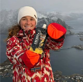 Venku nám už pomalu začíná sněžit a mrznout! ❄️ Jste fanoušky zimních sportů a turistiky, nebo se už nyní těšíte zpět na...